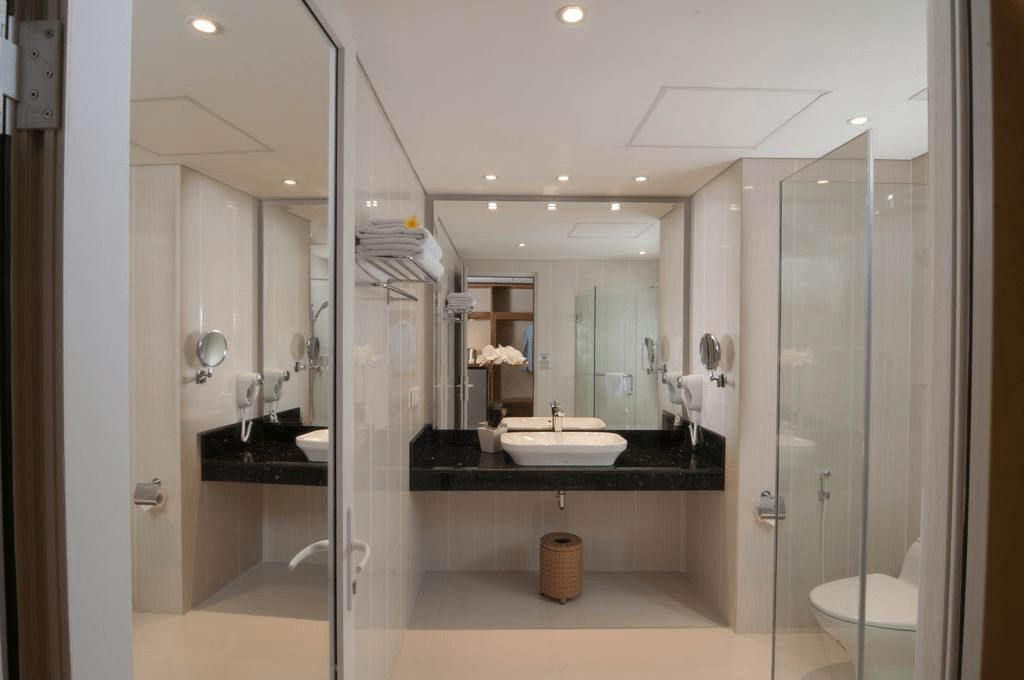 Bathroom 7