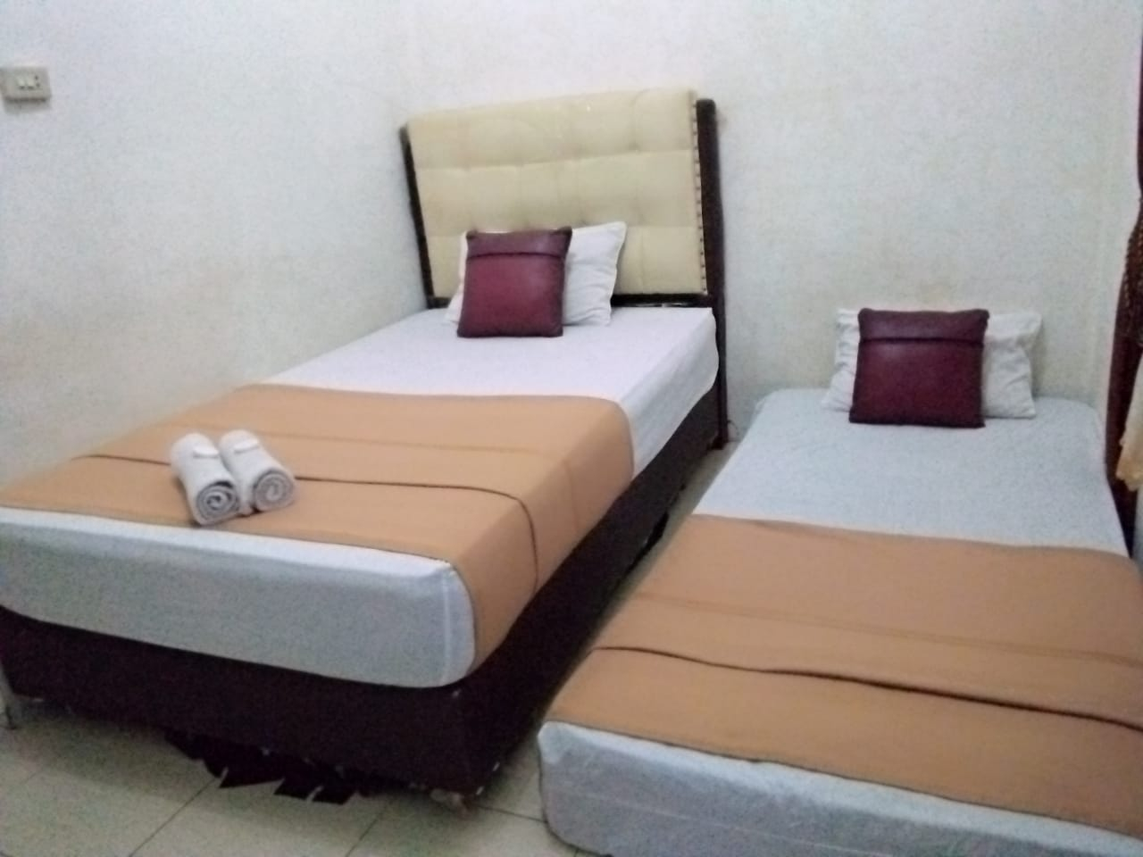 Bedroom 4, Hotel Syamsiah, South Tapanuli