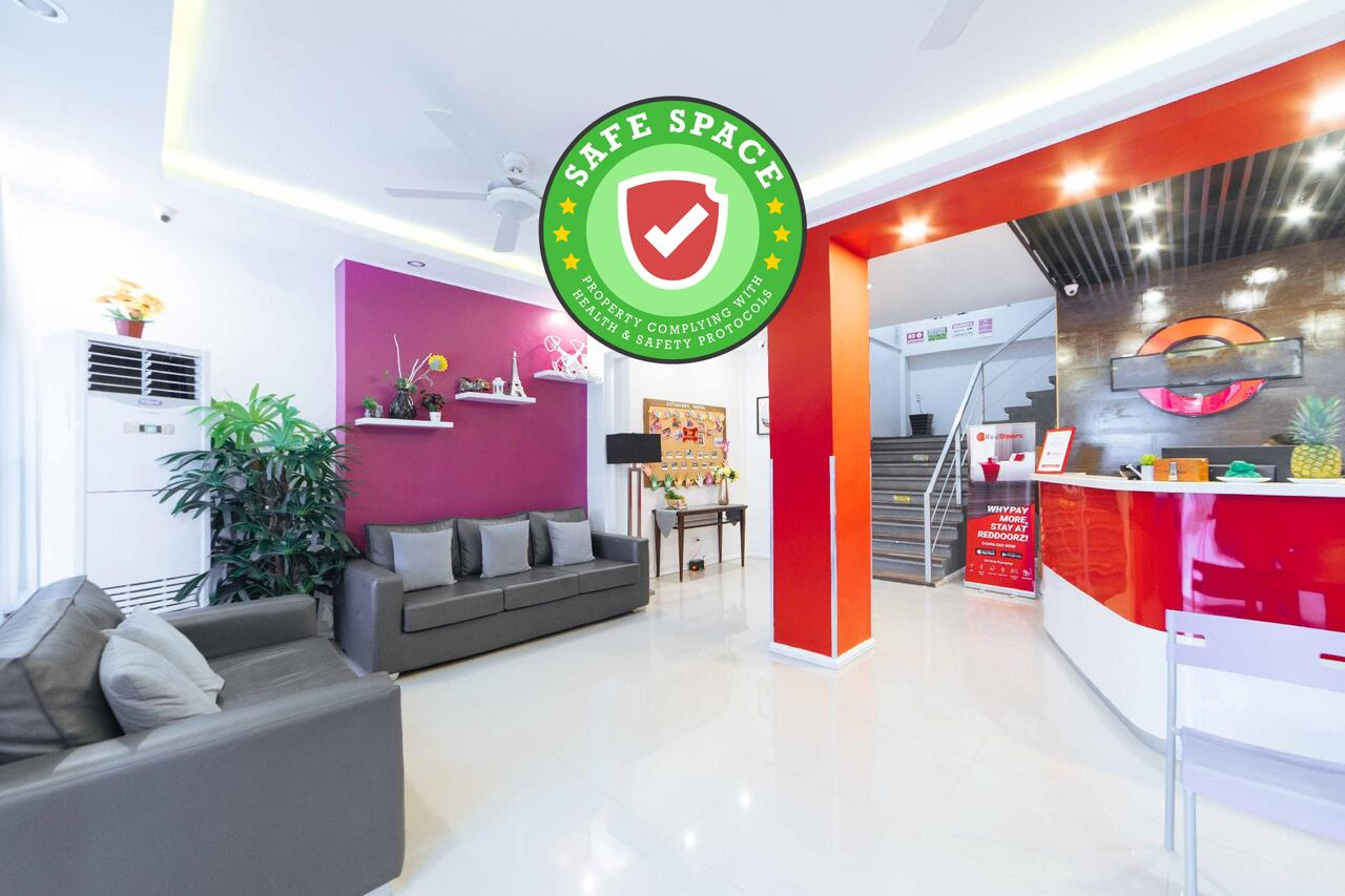 RedDoorz Plus near SM Lanang Davao, Davao City