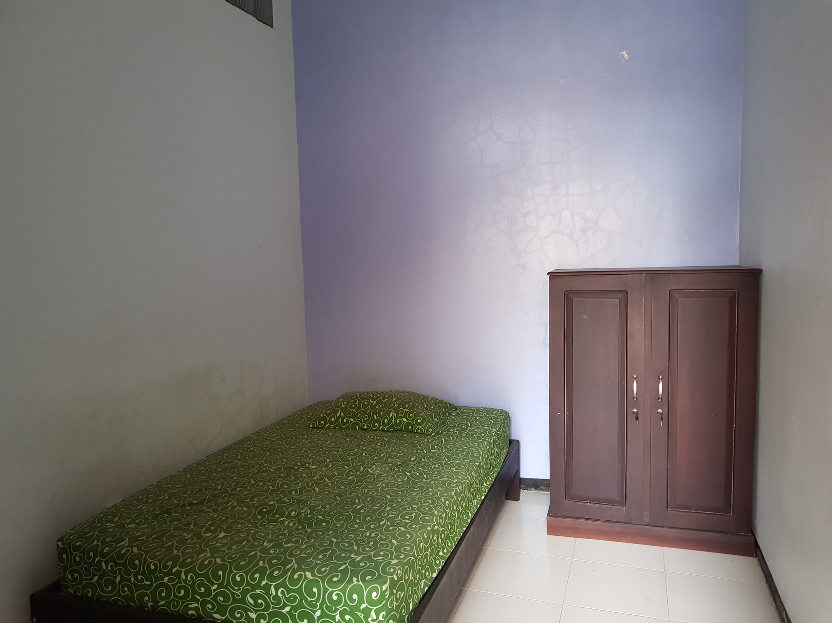 Room 8
