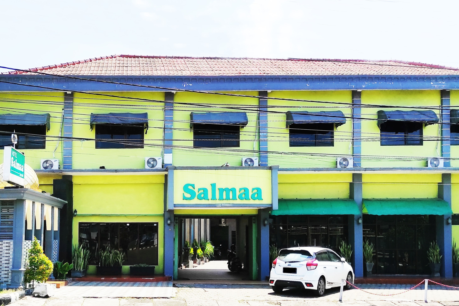 Exterior & Views 2, Hotel Salma Syariah RedPartner near Terminal Baru Kediri, Kediri