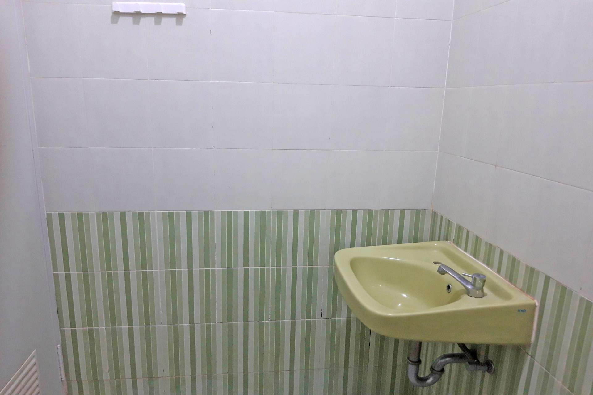 Room 8