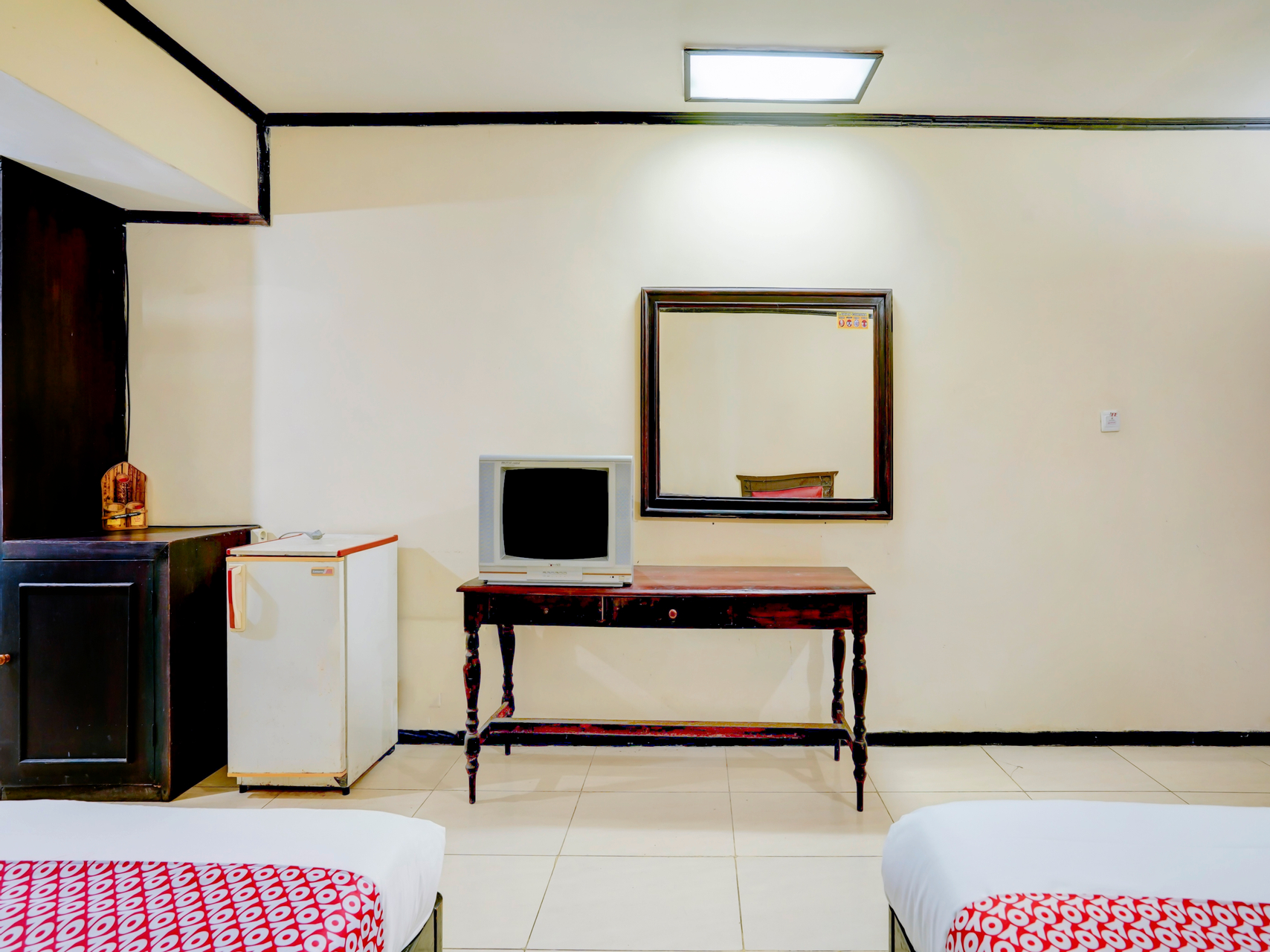 Bedroom 3, OYO 90250 Hotel Lumajang New, Lumajang