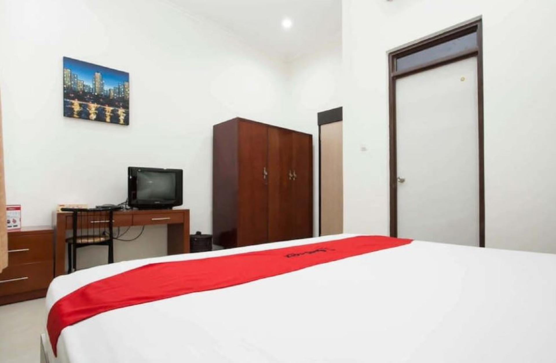Room 8
