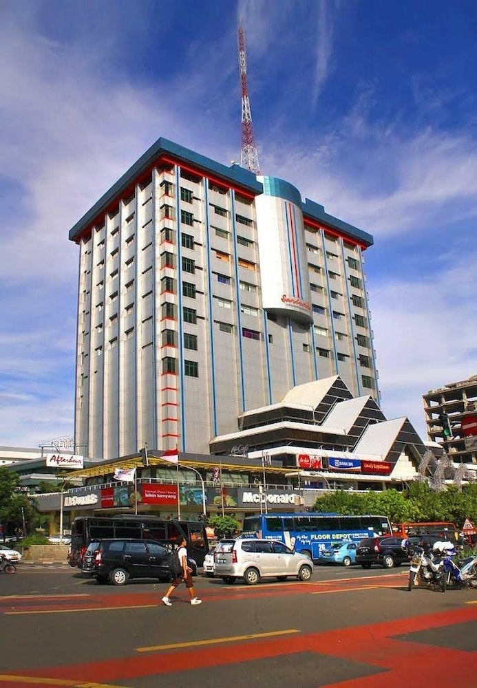 Exterior & Views 3, Holiday Inn Express Jakarta Wahid Hasyim, Jakarta Pusat