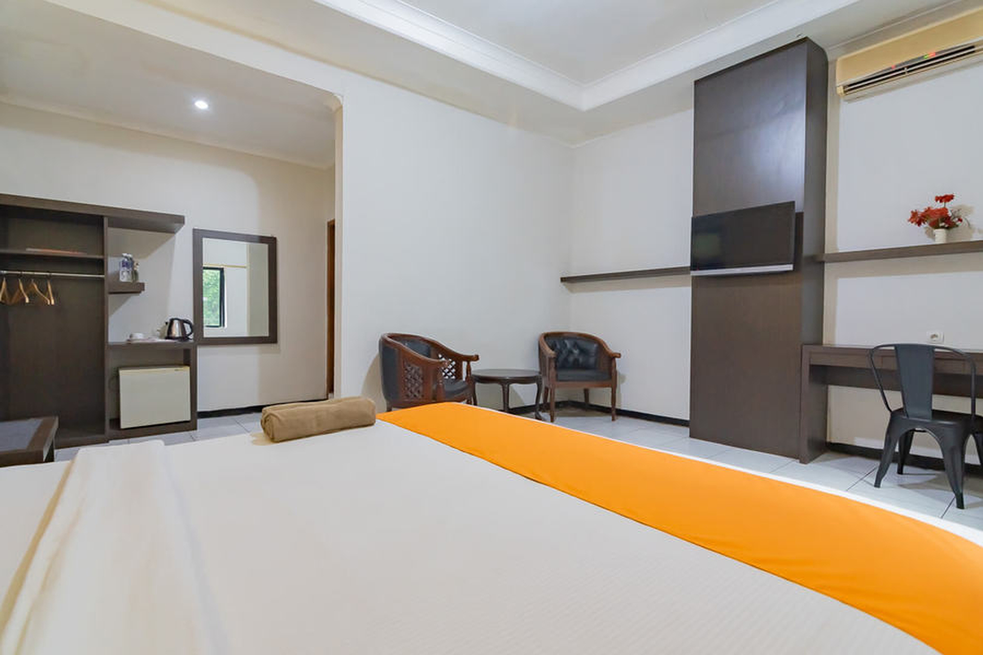 Bed 8