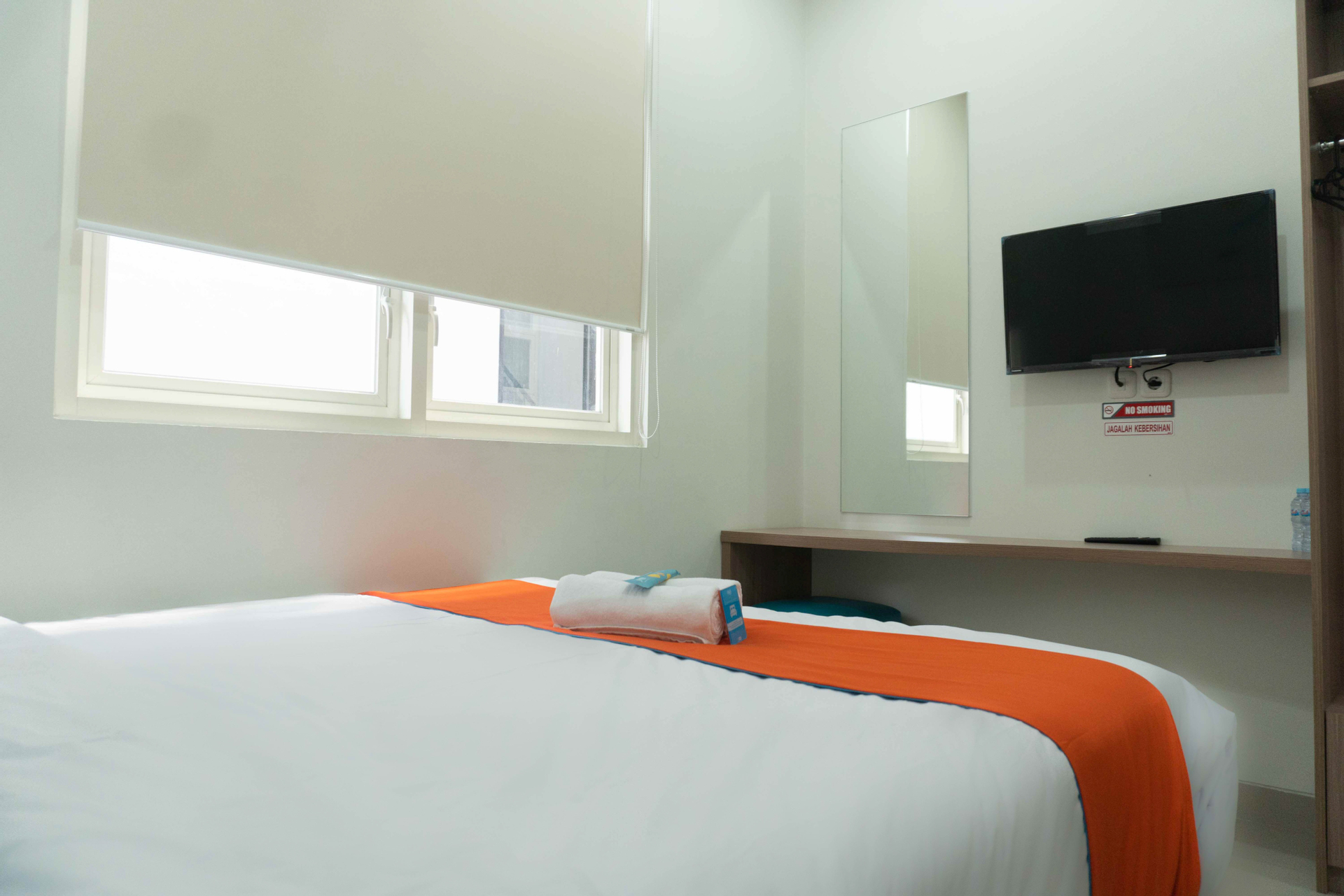 Bedroom 3, Sans Hotel Rajawali Surabaya, Surabaya