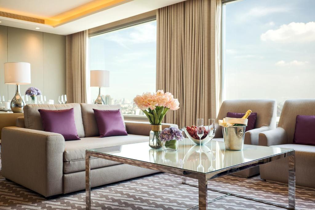Living Area 7