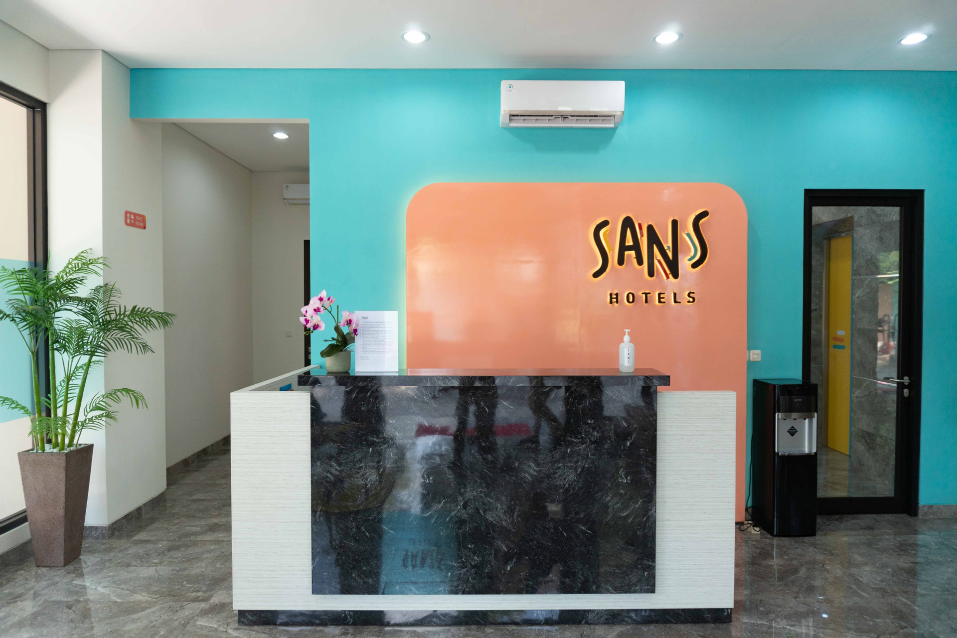 Sans Hotel Rajawali Surabaya, Surabaya