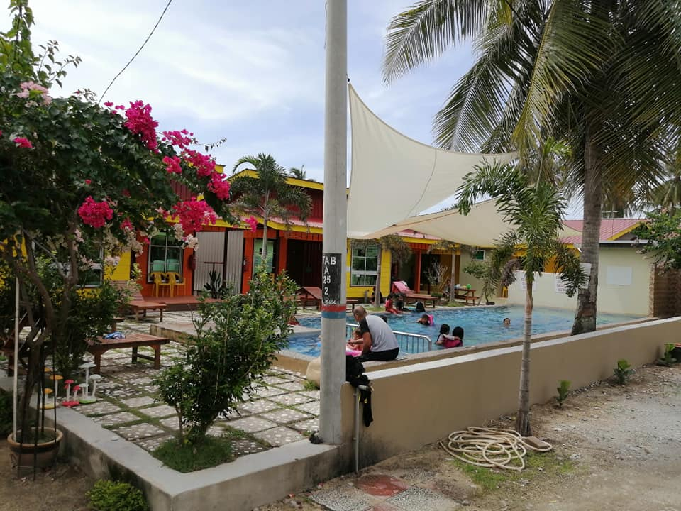 Food & Drinks 1, Villa Bisikan Bayu, Pasir Putih