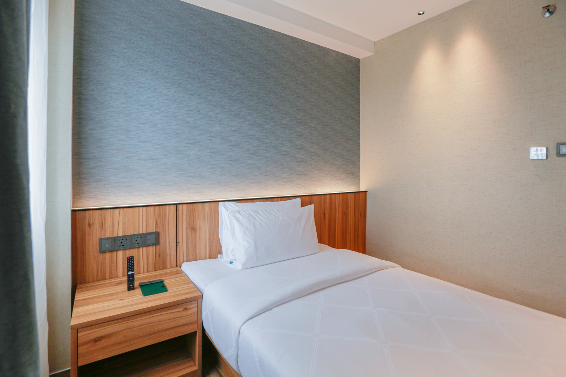 Room 7
