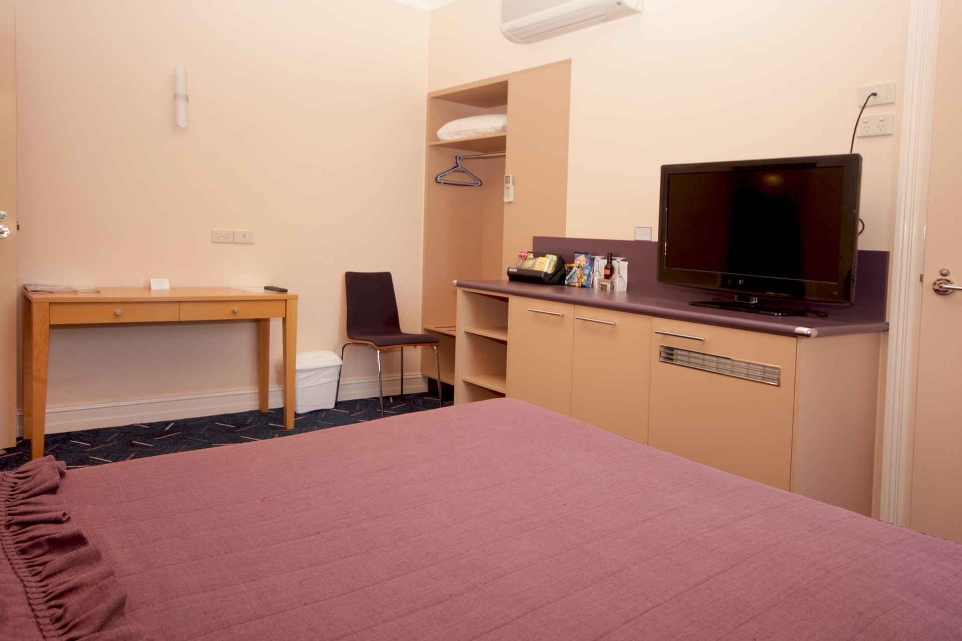 Room 12