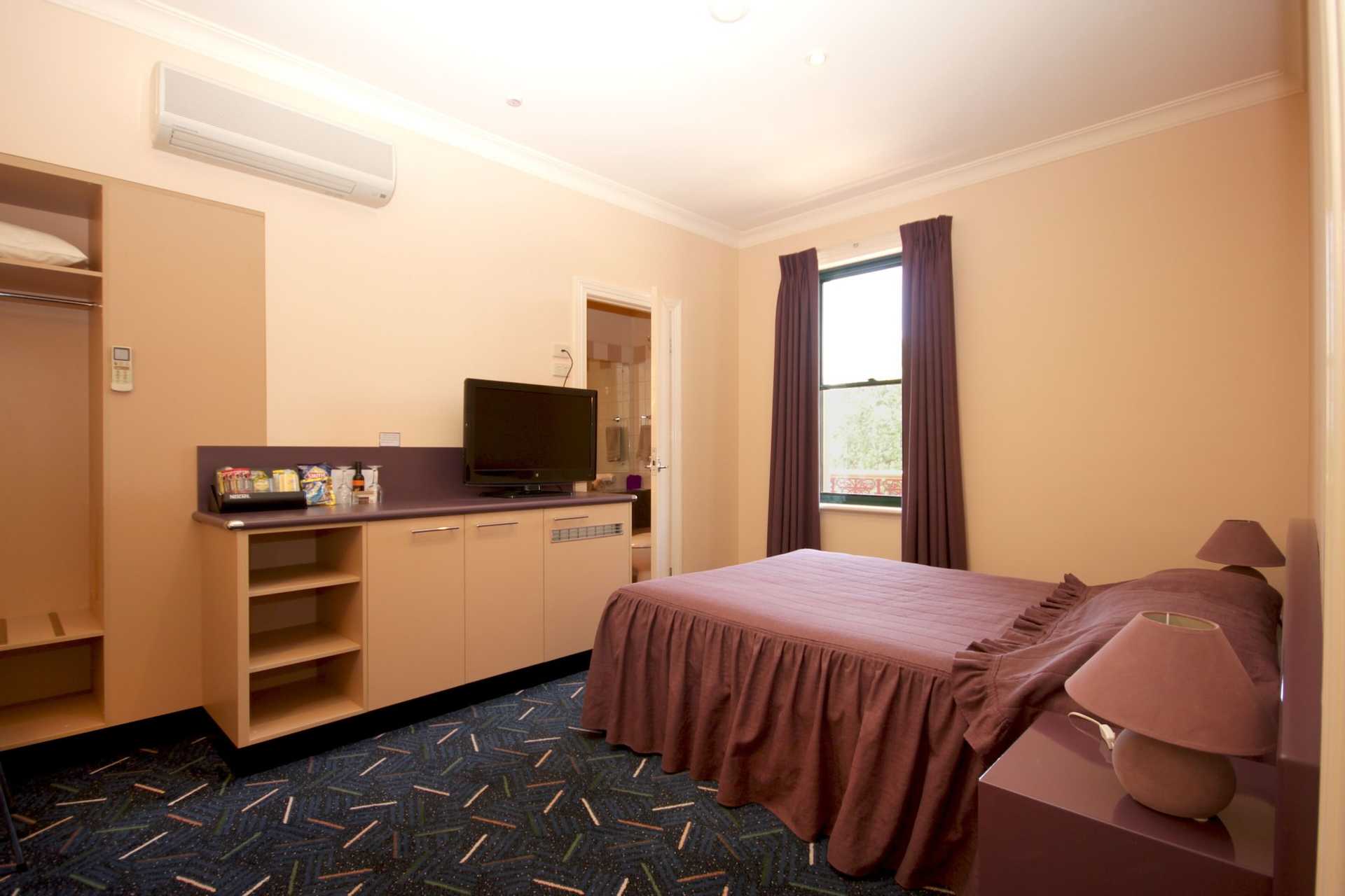 Room 9