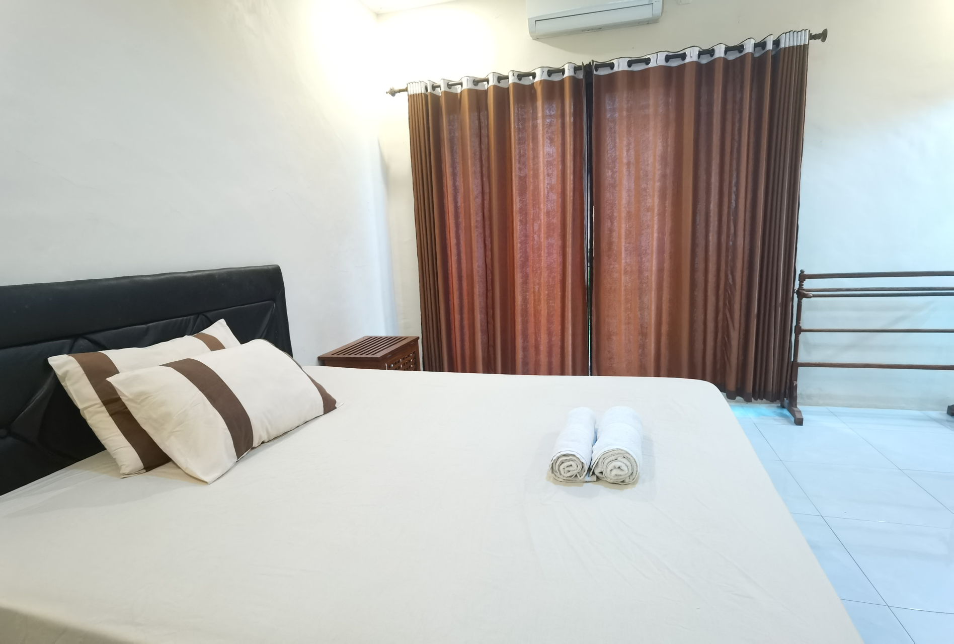 Bedroom 5, OYO 90191 Gufron Hotel, Kediri
