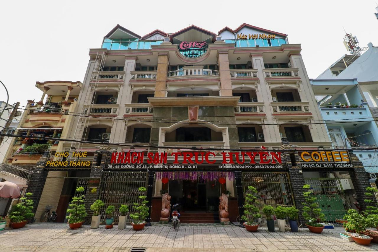 Exterior & Views 1, RedDoorz Truc Huyen Hotel, Binh Tan