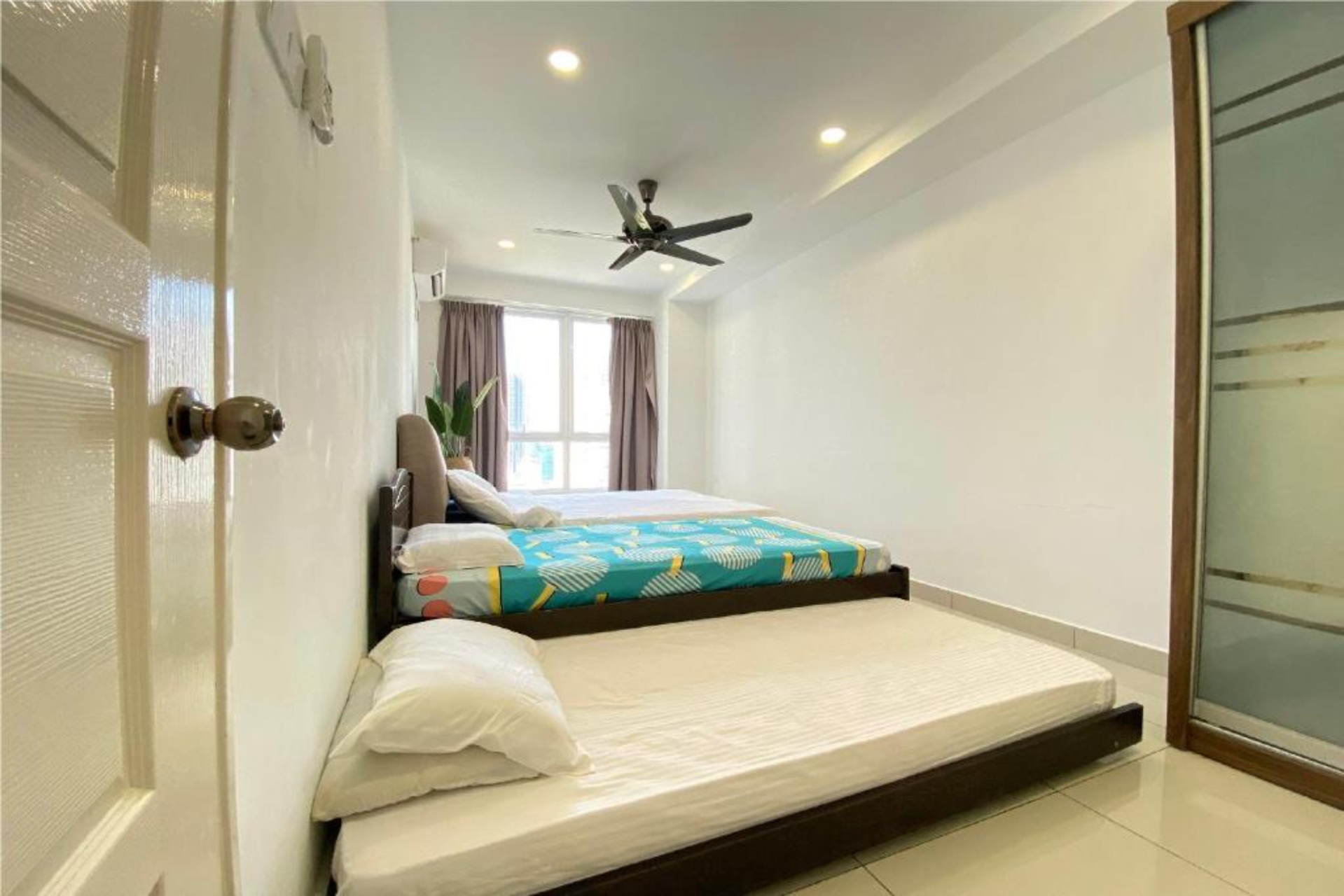 Bedroom 3, OYO 90192 MO Suites, Pulau Penang