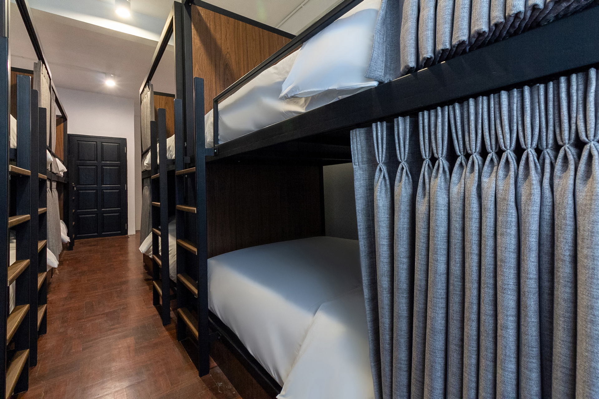 Tempat Tidur di Kamar Asrama KAPASITAS 10