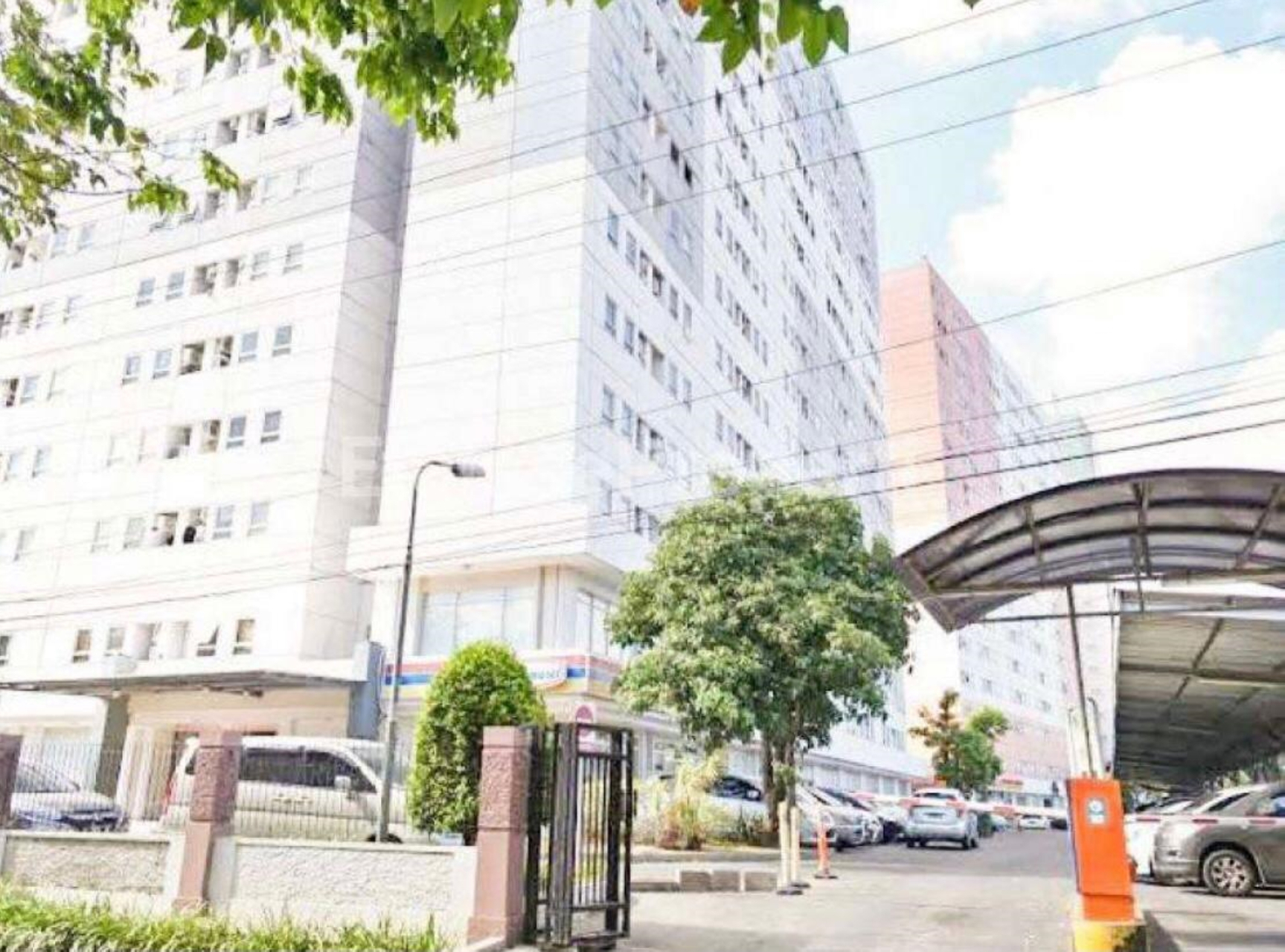 Exterior & Views, Apartemen Puncak Permai by Siti, Surabaya