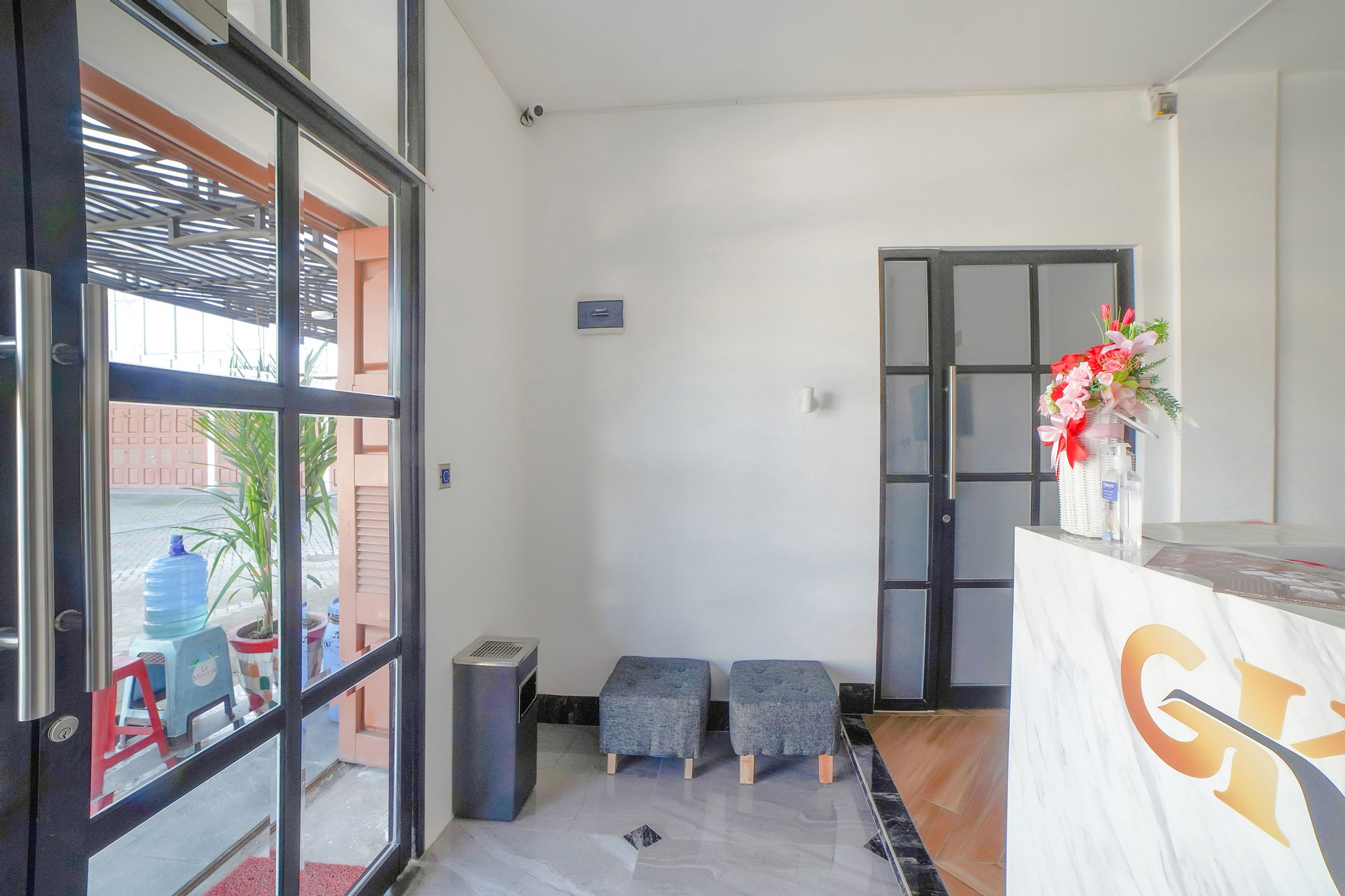 Public Area 3, Super OYO 90447 Kardopa Hotel Megapark, Medan