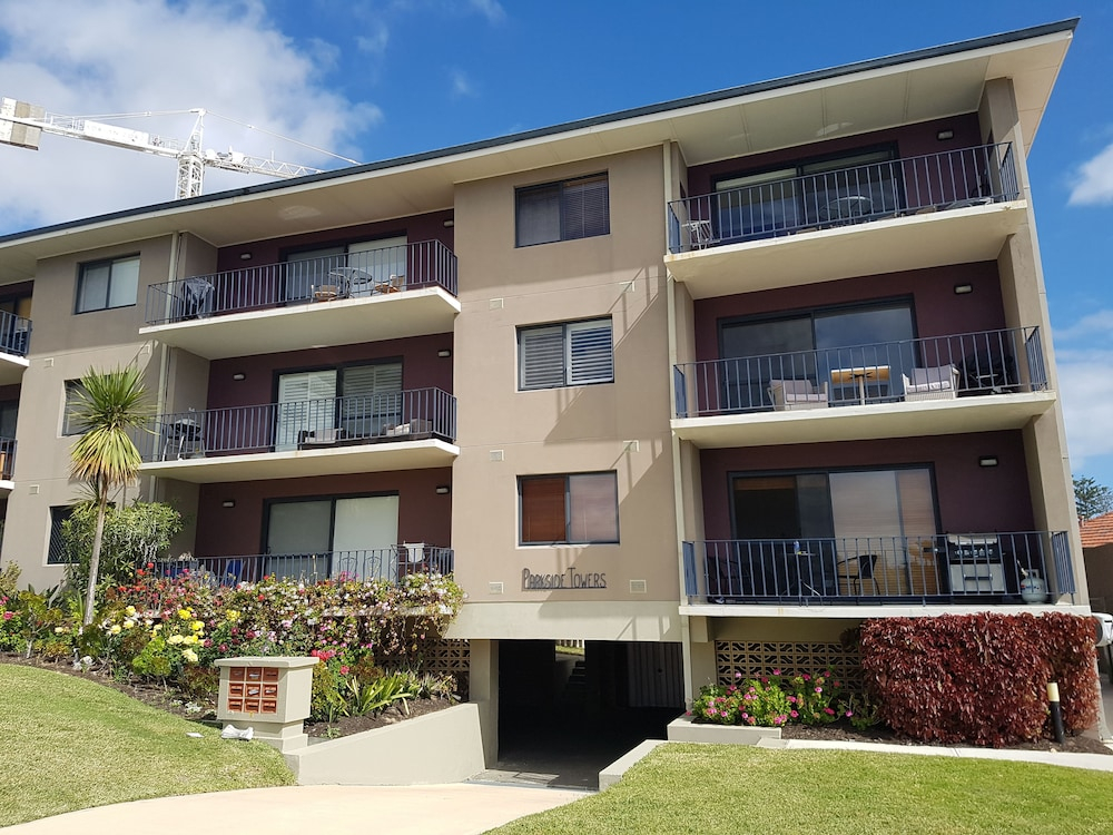 Exterior & Views 2, Cottesloe Sea Bliss, Cottesloe