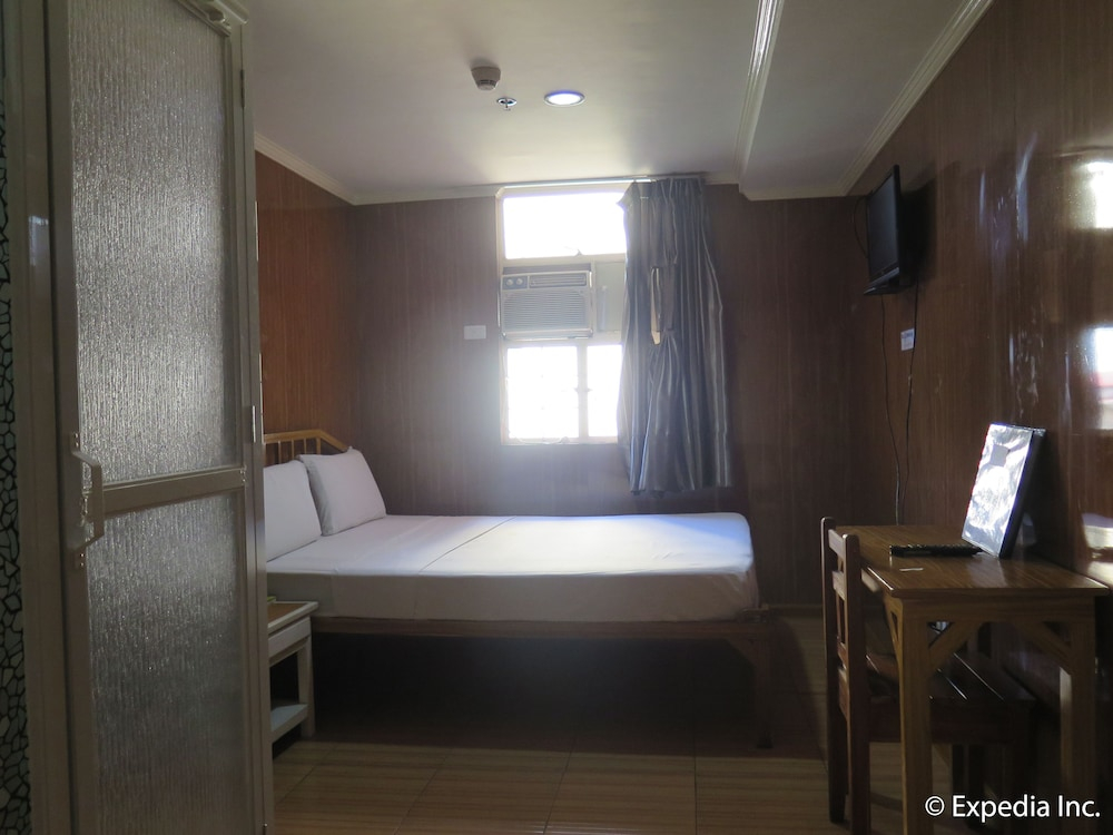 Bedroom 3, Hotel Uno, Davao City