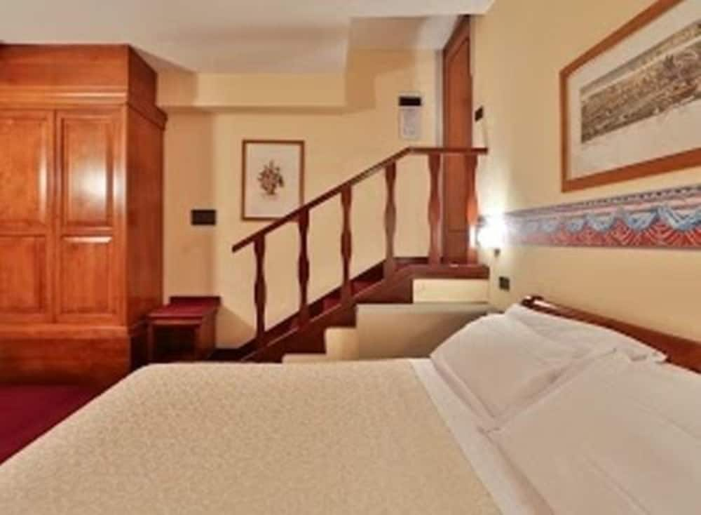 Bedroom 3, iH Hotels Firenze Select, Florence