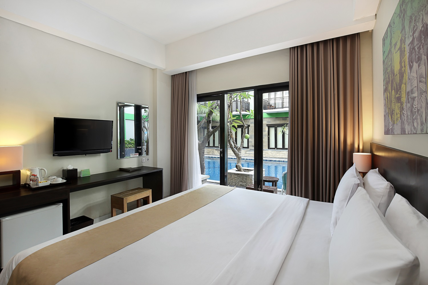 Kamar Deluks Double - Pemandangan Kolam Renang