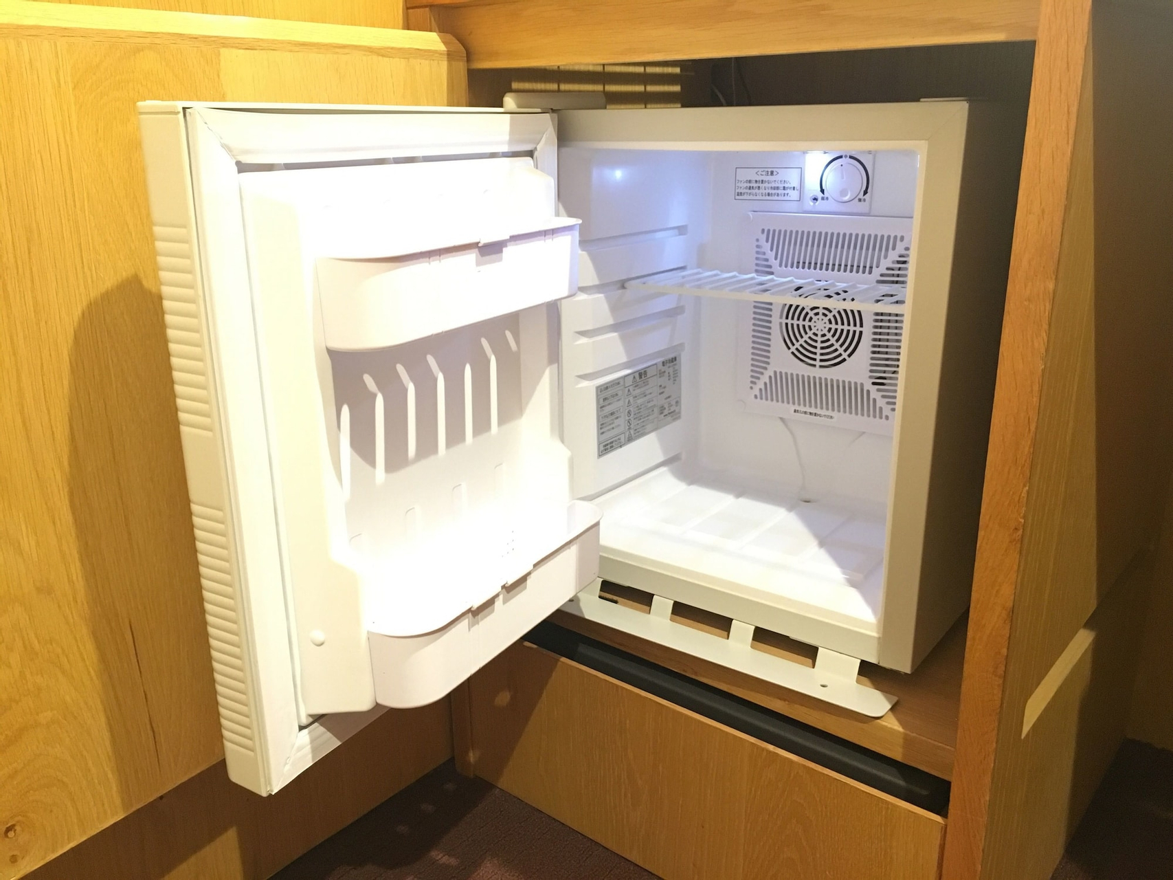 Mini-refrigerator 38