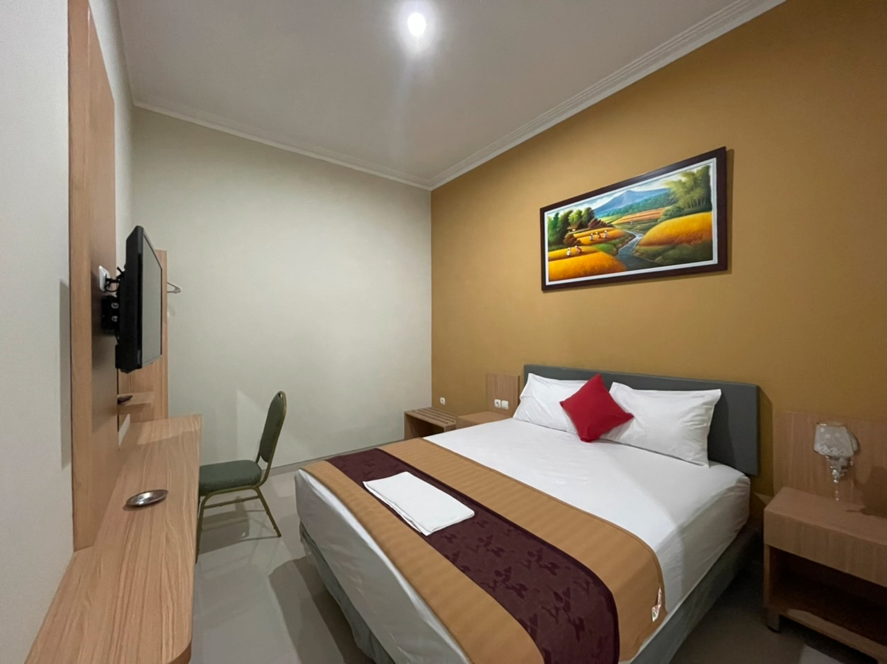 King or Queen Standard Room