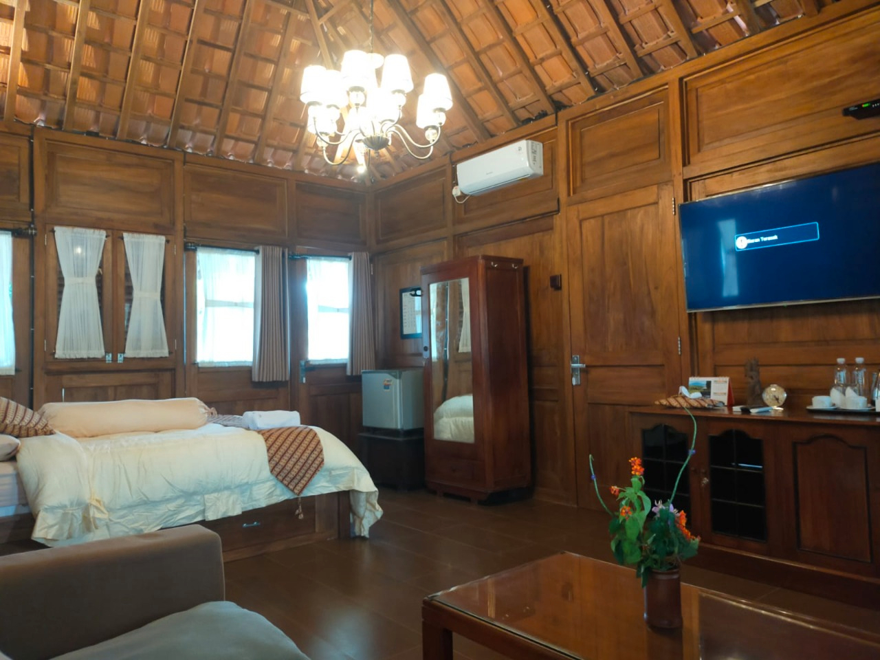 Kamar dengan Ranjang Single - Pemandangan Gunung
