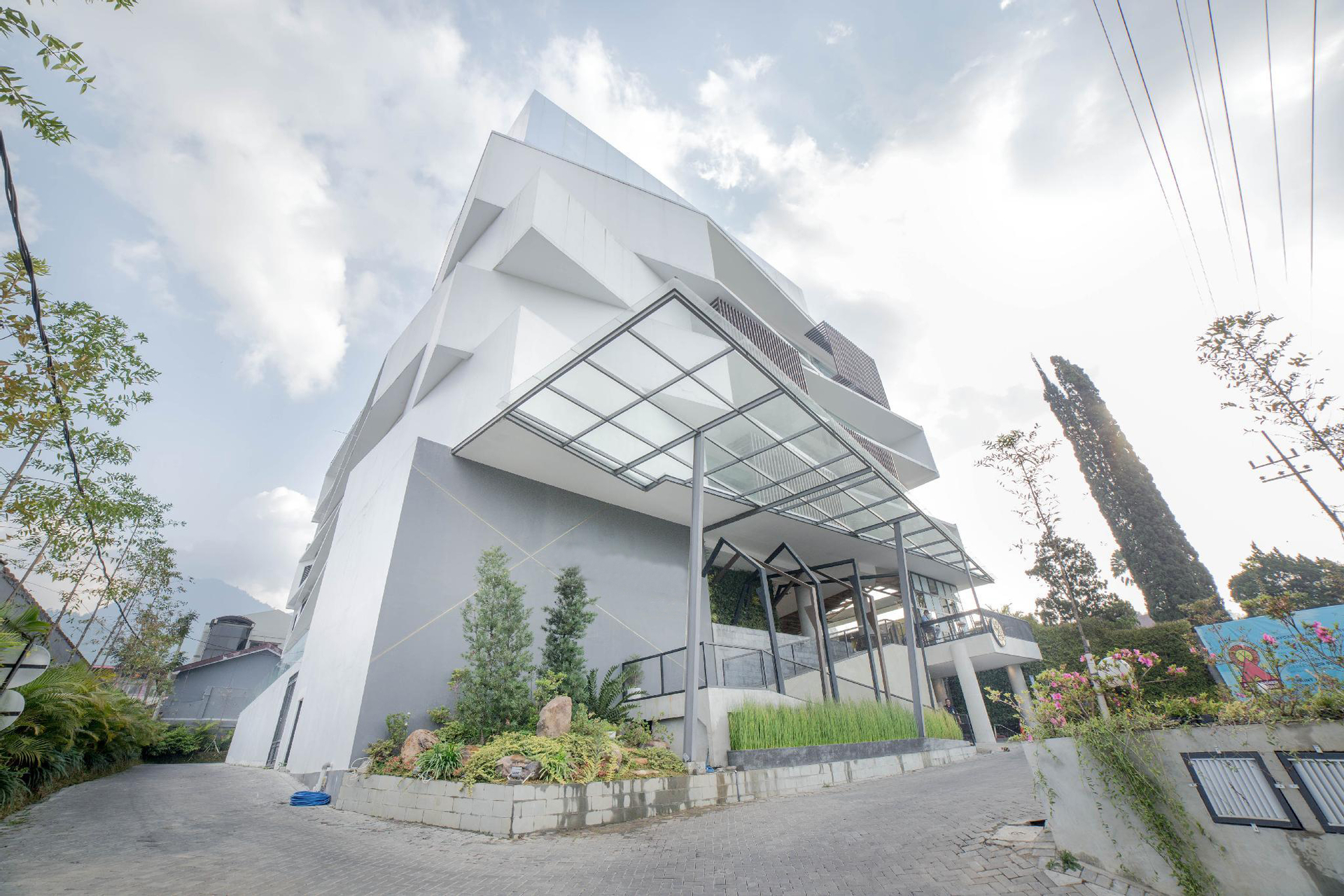Horison Trunojoyo Batu Malang, Malang