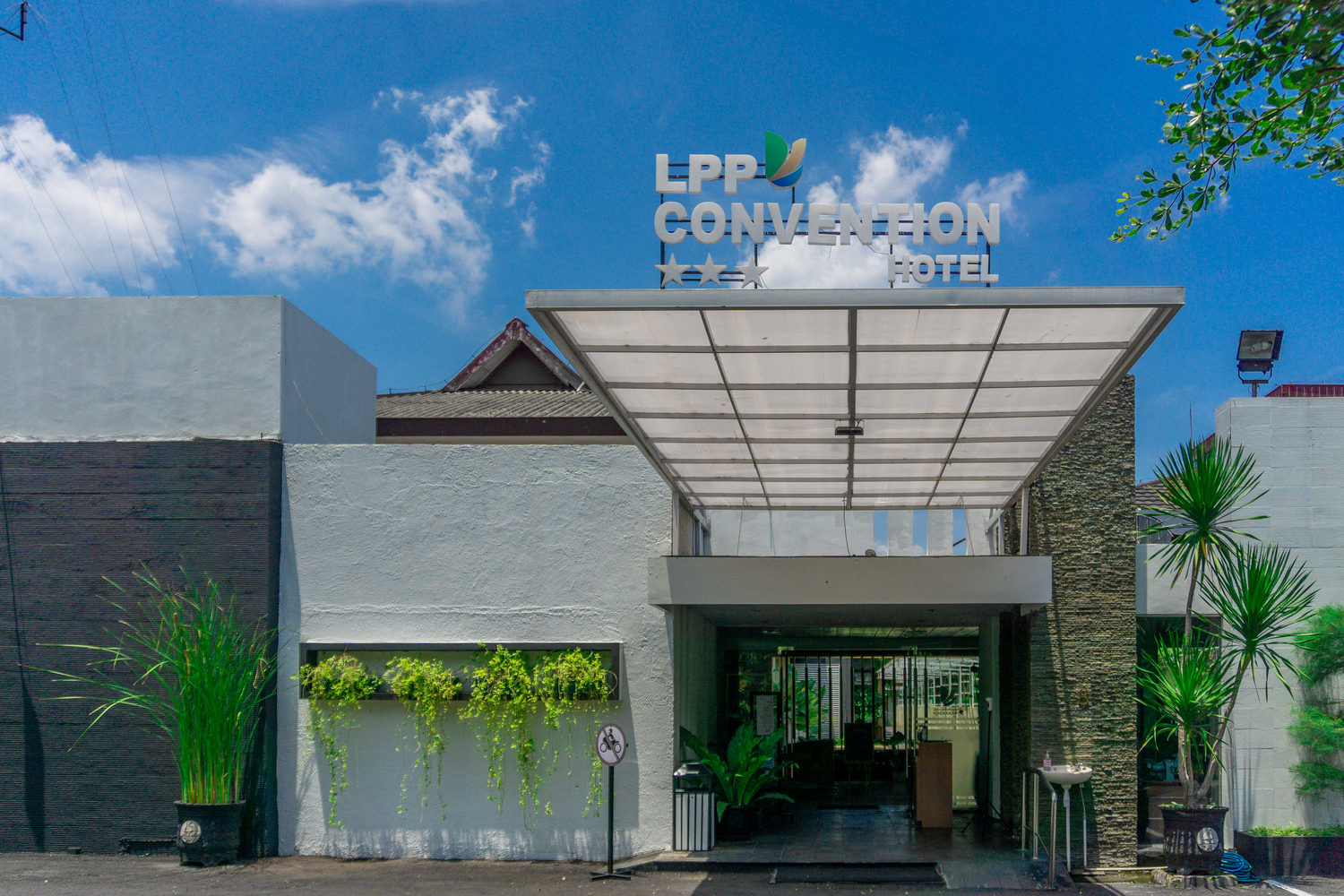 Exterior & Views 1, Hotel LPP Convention, Yogyakarta