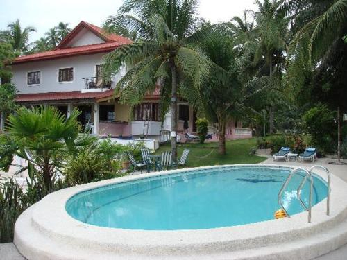 Las Flores Hotel, Catmon