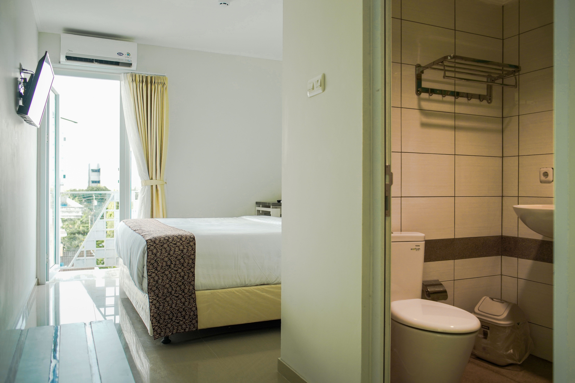 Bedroom 5, Aruuman Hotel Simpang Lima Semarang, Semarang