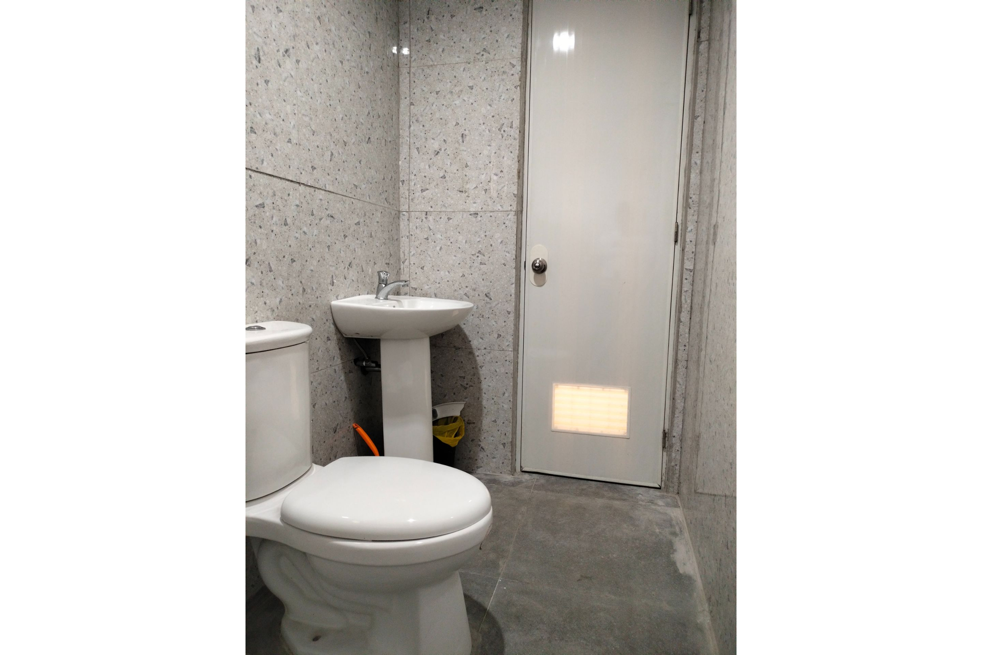 Kamar Superior Single atau Ranjang Lain