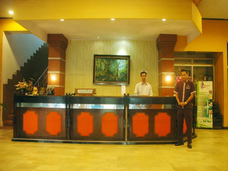 Public Area, Hotel Bandung Permai, Jember