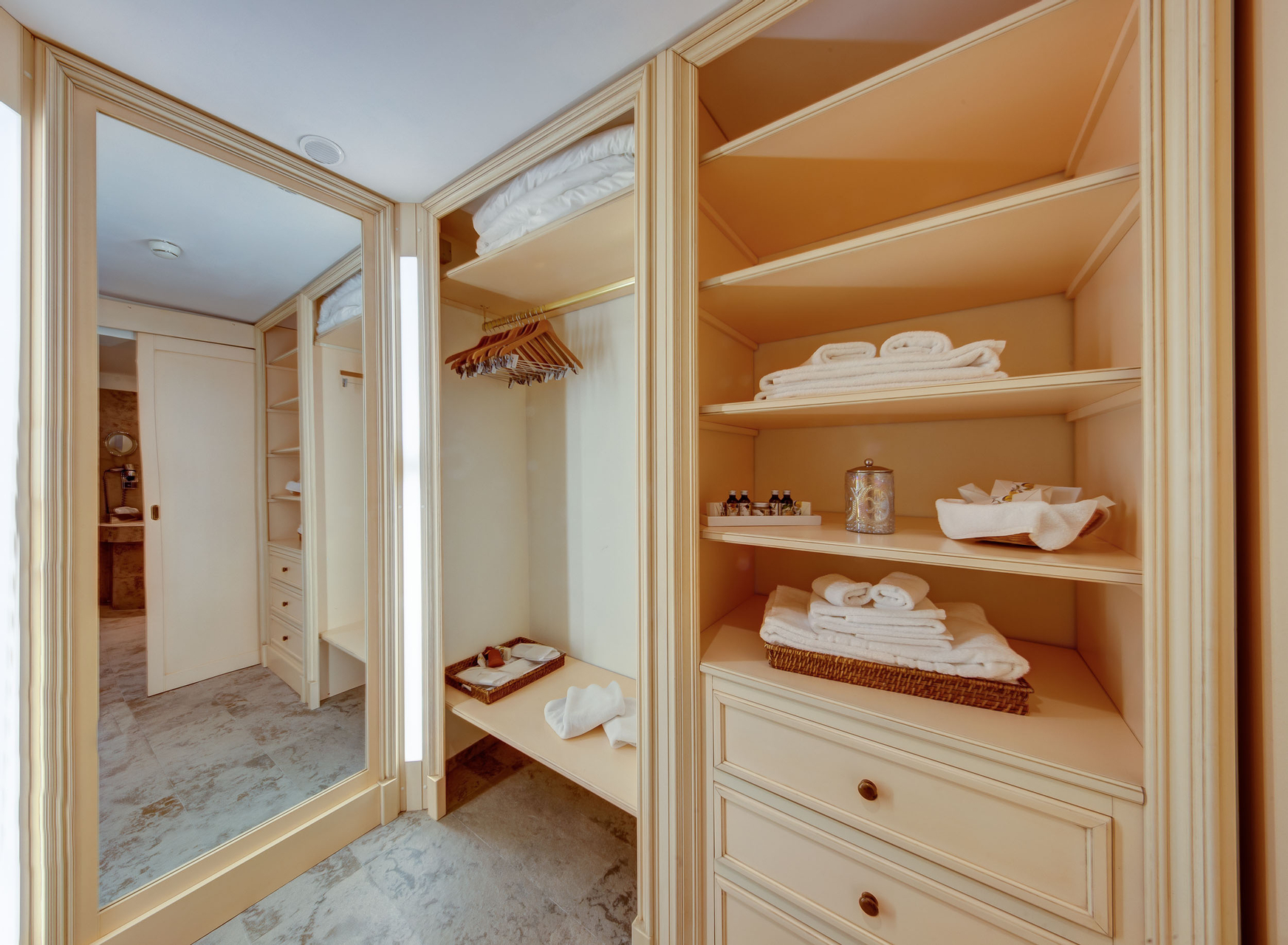 Room 4