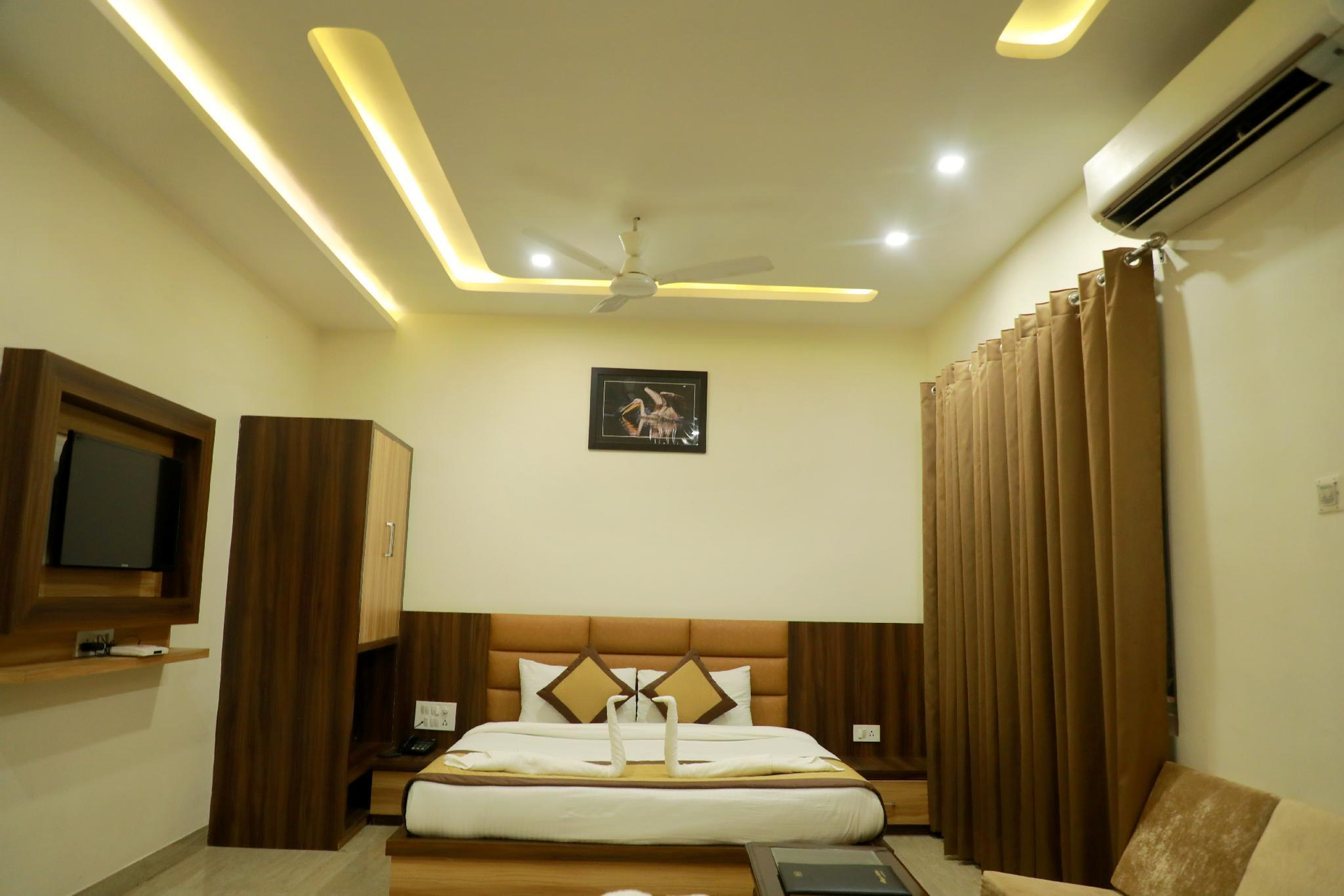 Bedroom 1, Hotel Maggo, Bharatpur