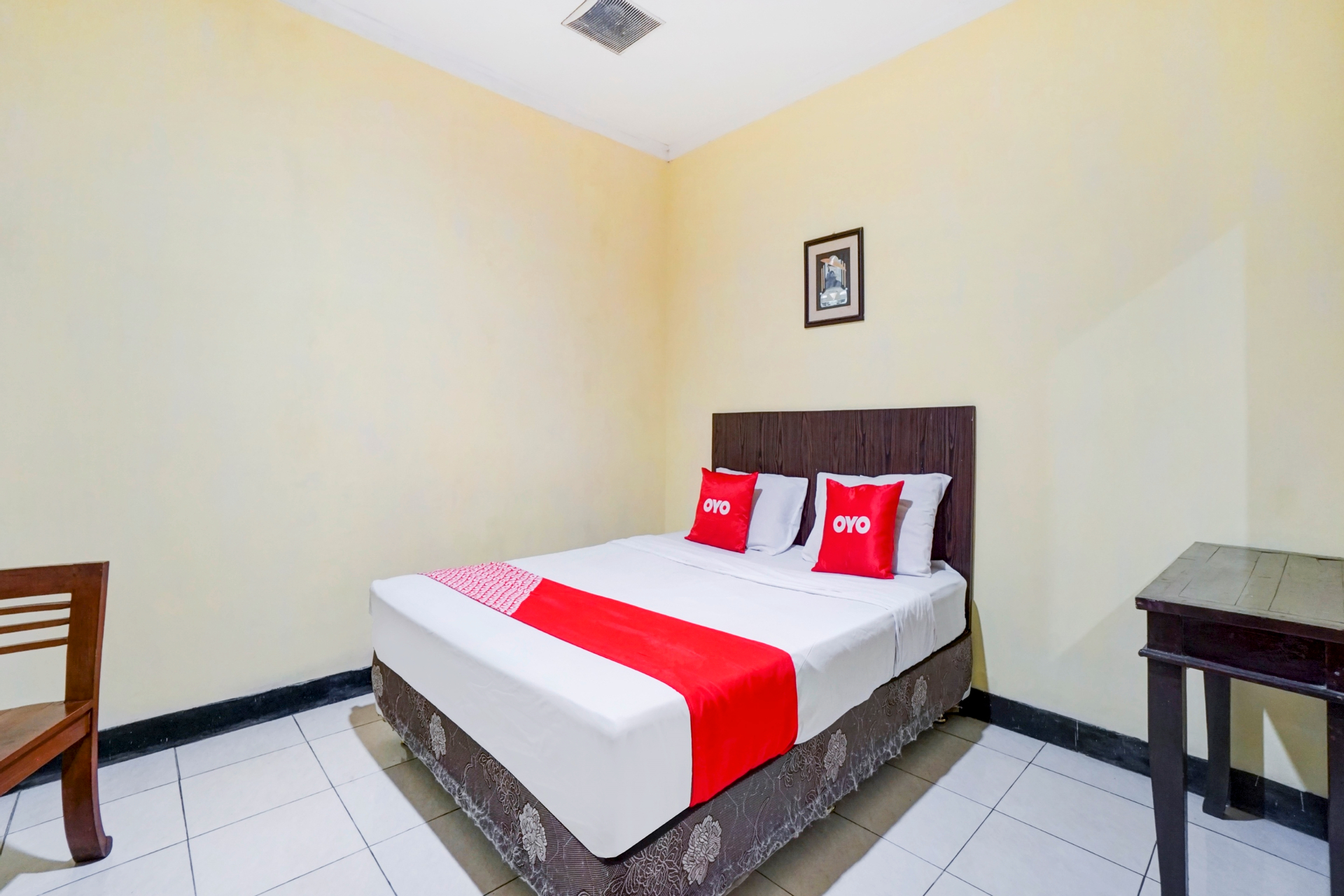 Bedroom 3, OYO 3956 Hotel Palem 2, Malang