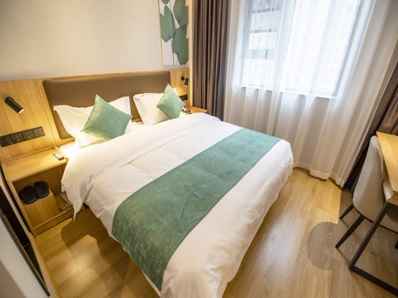 Room with King Bed