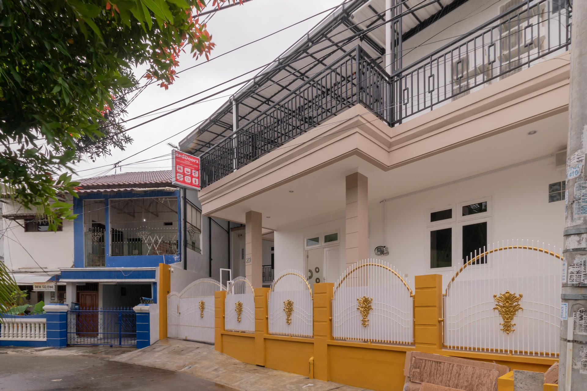 Exterior & Views 1, RedDoorz Syariah near Summarecon Mall Bekasi, Bekasi