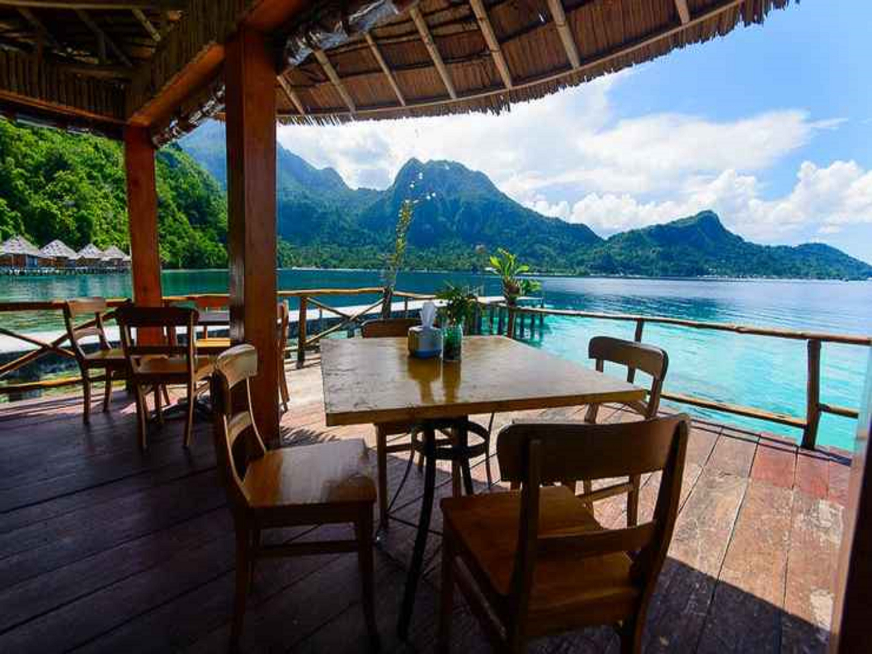 Food & Drinks, Ora Beach Resort, Maluku Tengah