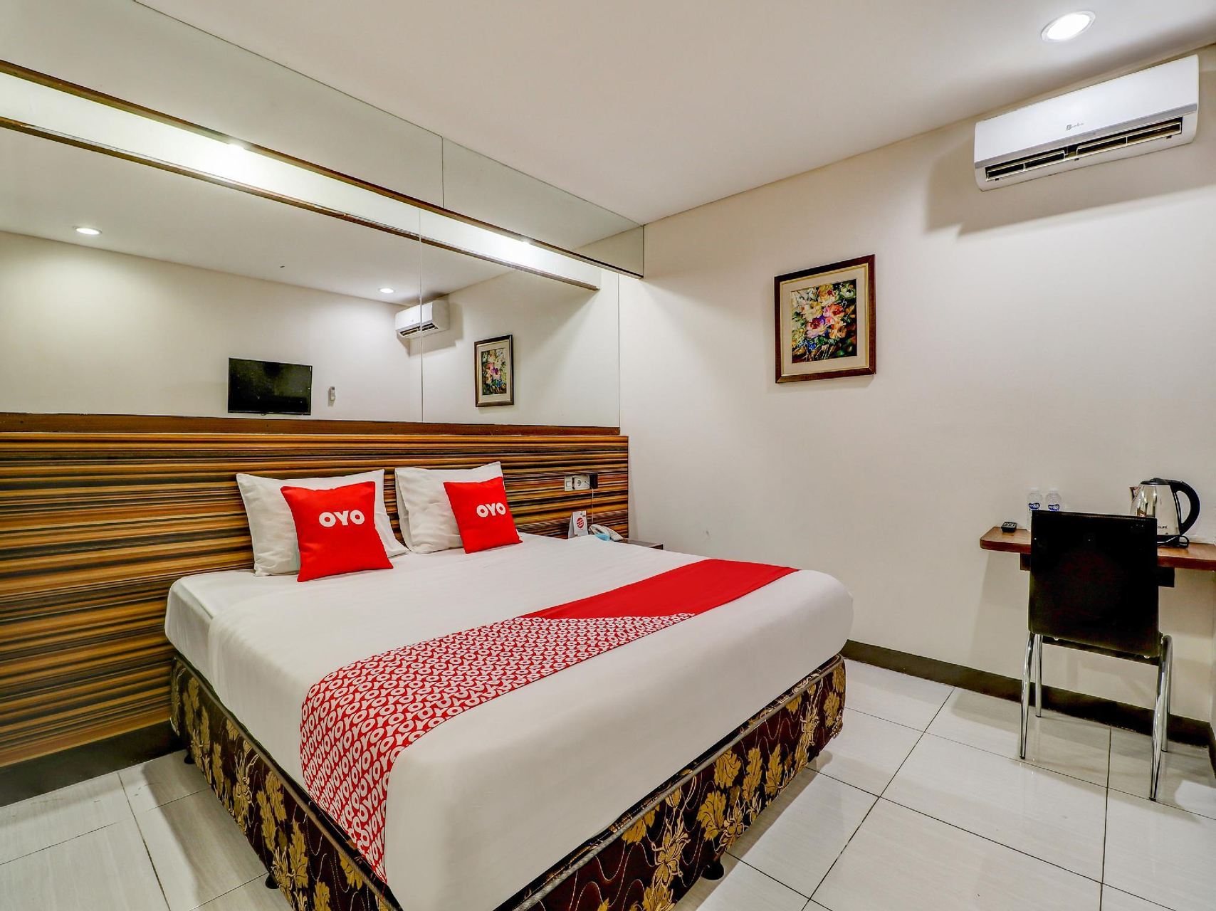 Bedroom 1, Hotel Setrasari, Bandung