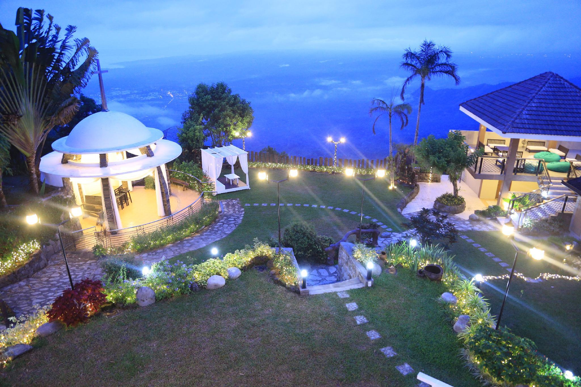 Exterior & Views 1, The Lakeview Suites by Cocotel, Tagaytay City