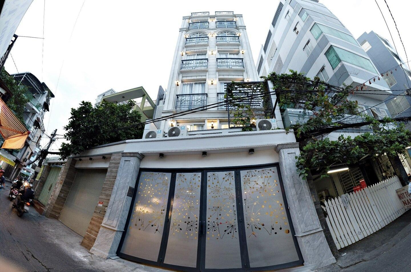 Exterior & Views, Apt on Duong Ba Trac, Dist. 8 (1km to Dist.1) $270, Quận 8