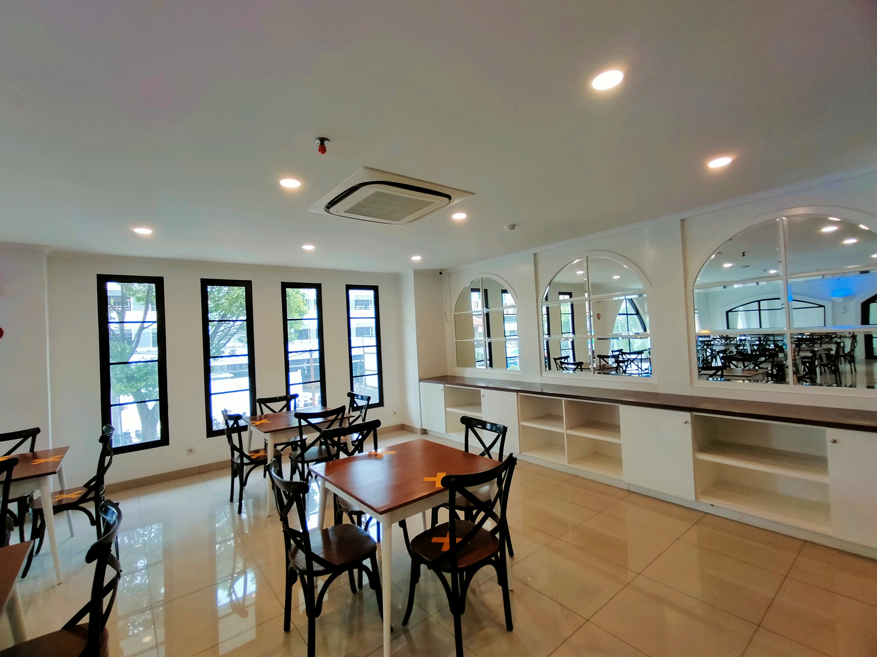 Food & Drinks 5, Hotel Dafam Enkadeli Thamrin Jakarta | DHM Syariah, Jakarta Pusat