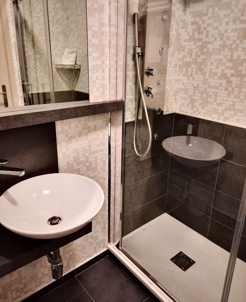 Room 4