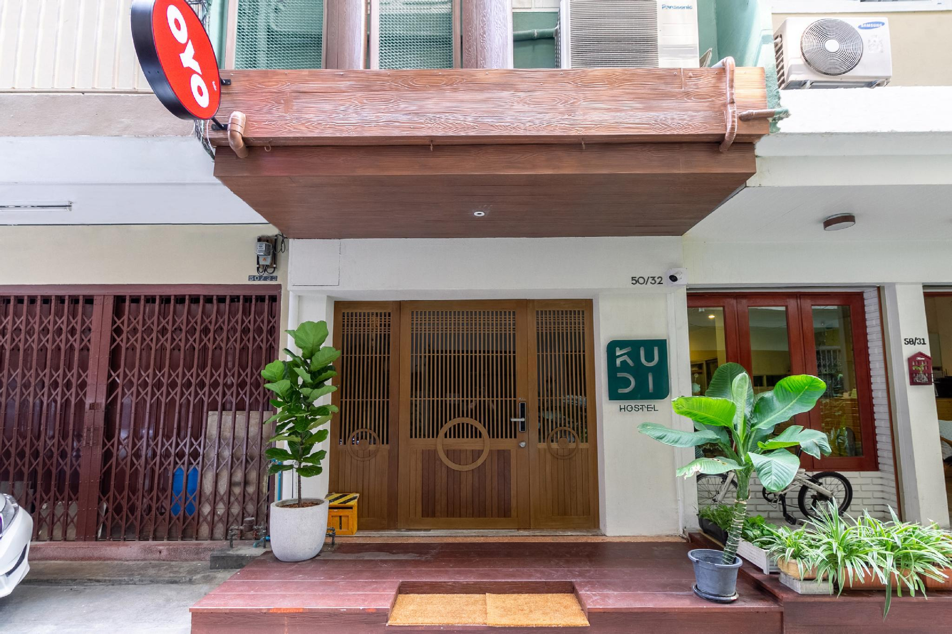 Exterior & Views 1, OYO 994 Kudi Hostel, Bang Rak