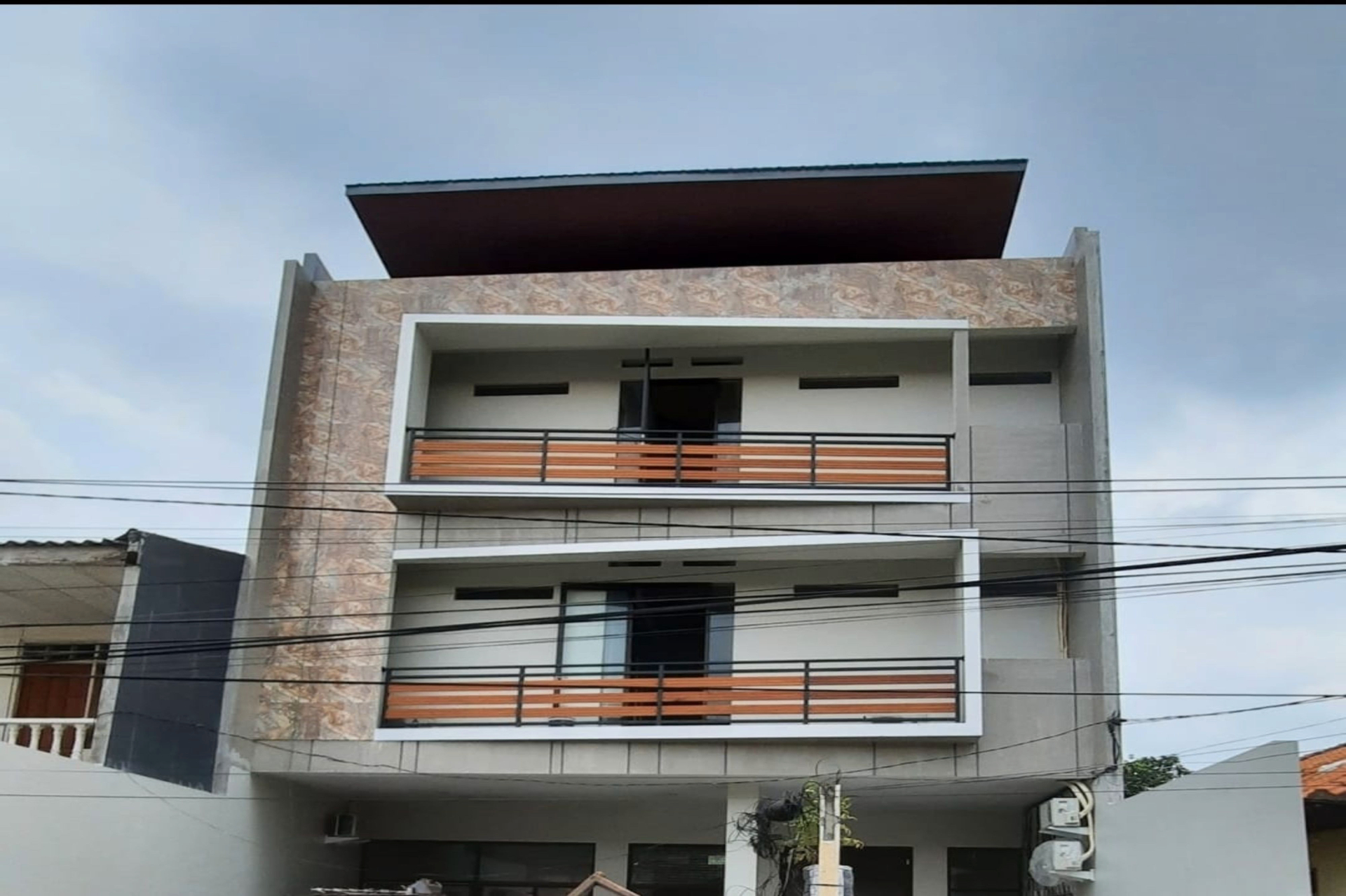Phoenix Livin, Surabaya