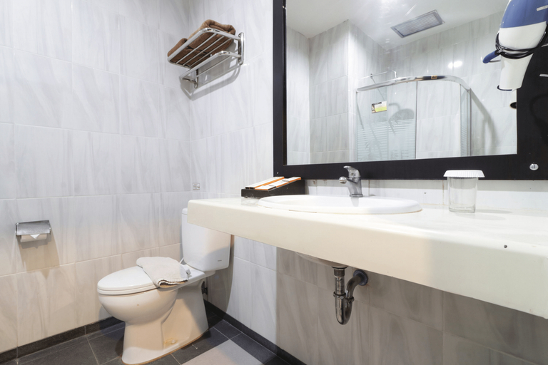 Bathroom 3